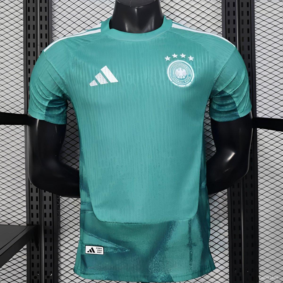 Camiseta de fútbol Alemania 2026 ESPECIAL MANGA CORTA VERSION JUGADOR